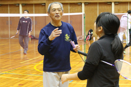 正確なスローに加え、主将としてもチームを牽引した杉村英孝